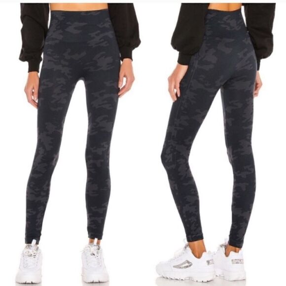SPANX Black Camo Leggings Size M - Picture 2 of 12